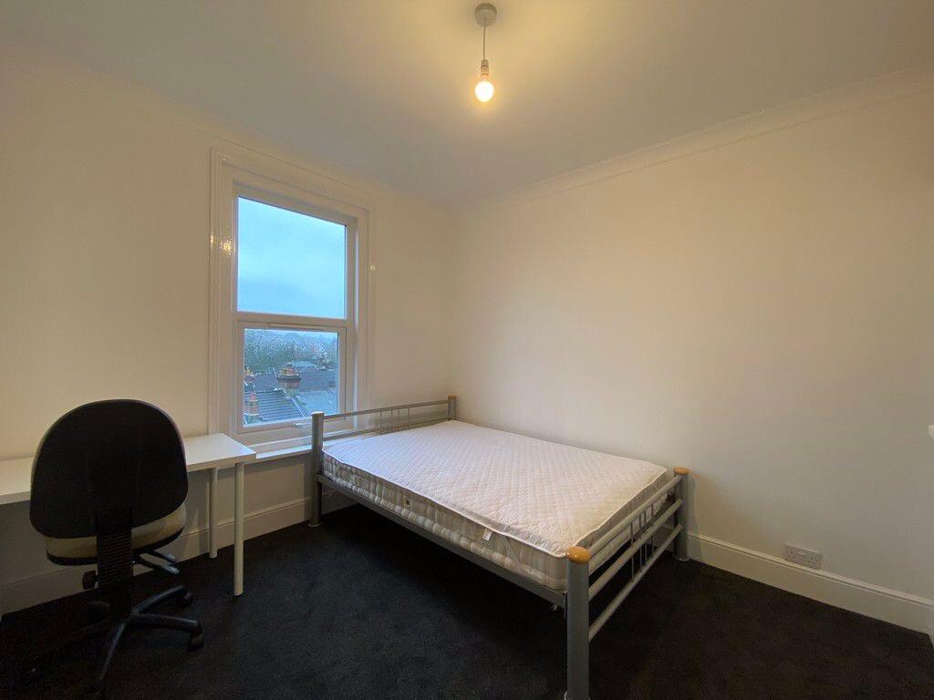 5 bedroom house for rent Tennyson Road, Southampton, SO17 2GW UniHomes