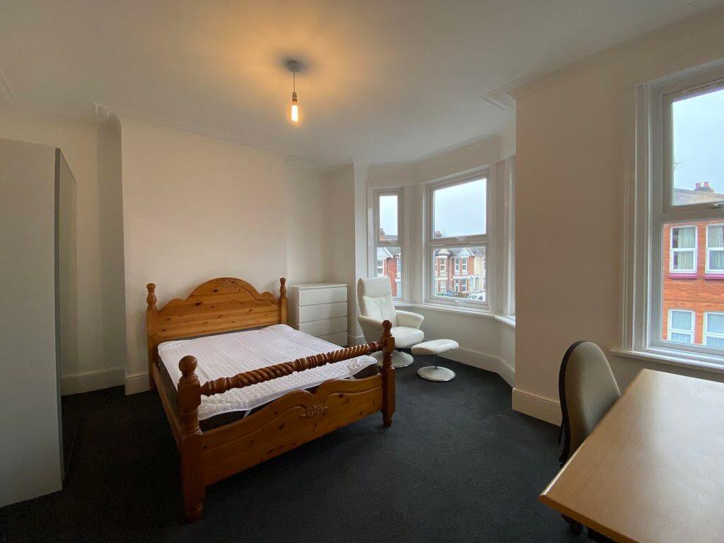 5 bedroom house for rent Tennyson Road, Southampton, SO17 2GW UniHomes