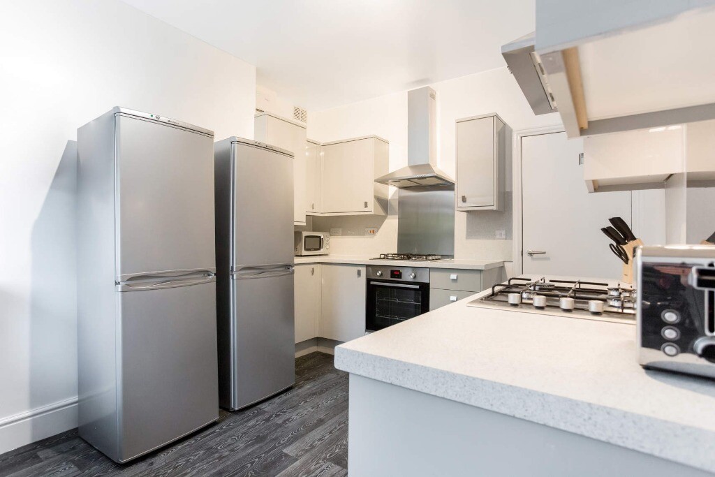 6 bedroom house for rent Sheringham Road Fallowfield, Manchester, M14