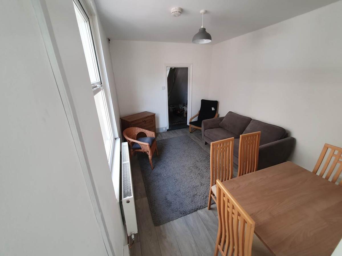 4 bedroom house for rent Llanishen Street, Cardiff, CF14 3QD UniHomes