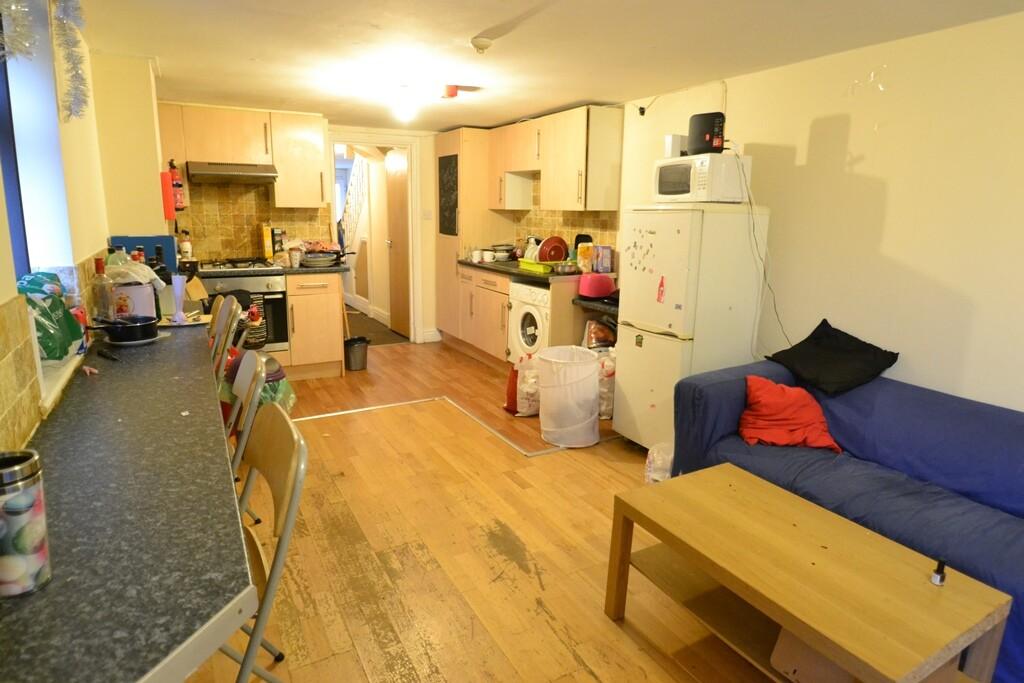 8 bedroom house for rent Merthyr Street, Cardiff, CF24 4JL UniHomes