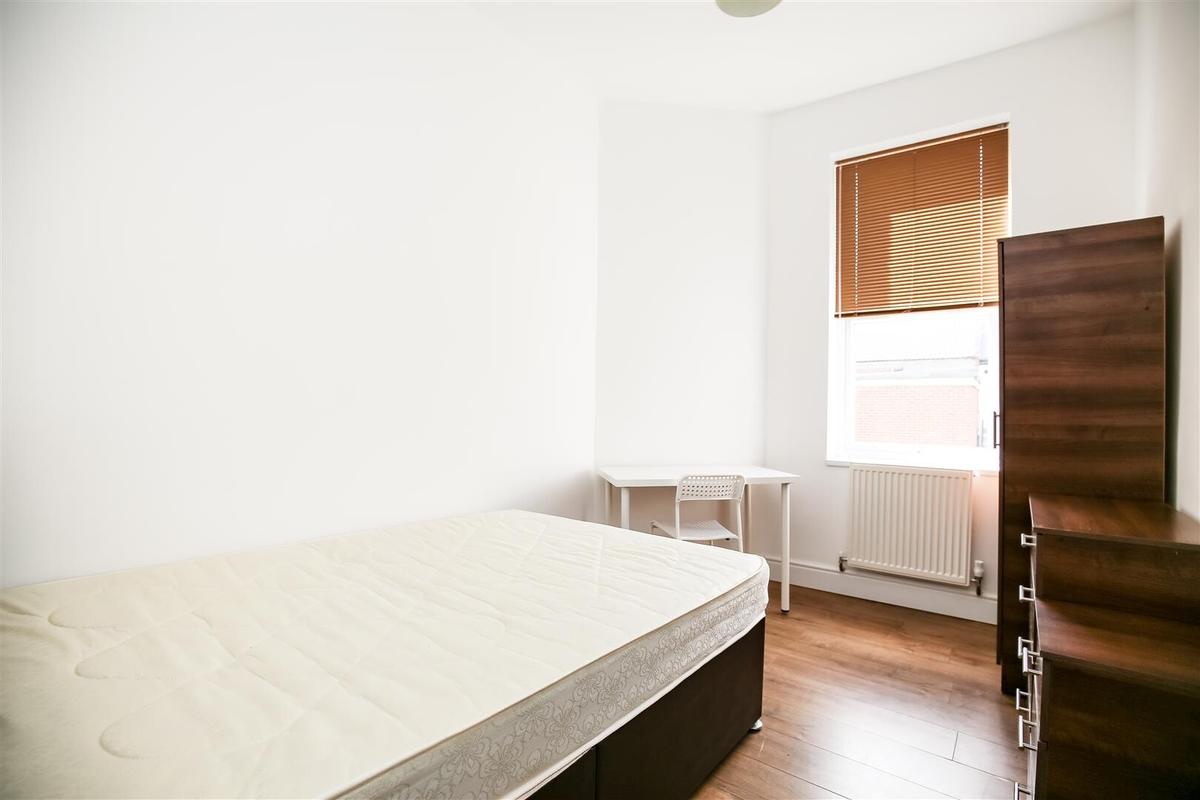 3 bedroom apartment for rent Balmoral Terrace, Newcastle, NE6 5YA