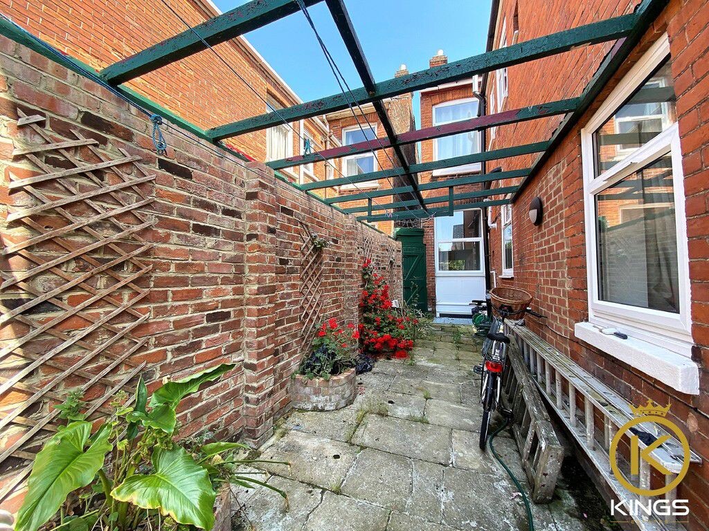 7 bedroom house for rent St. Andrews Road Portsmouth, PO5 1ES | UniHomes