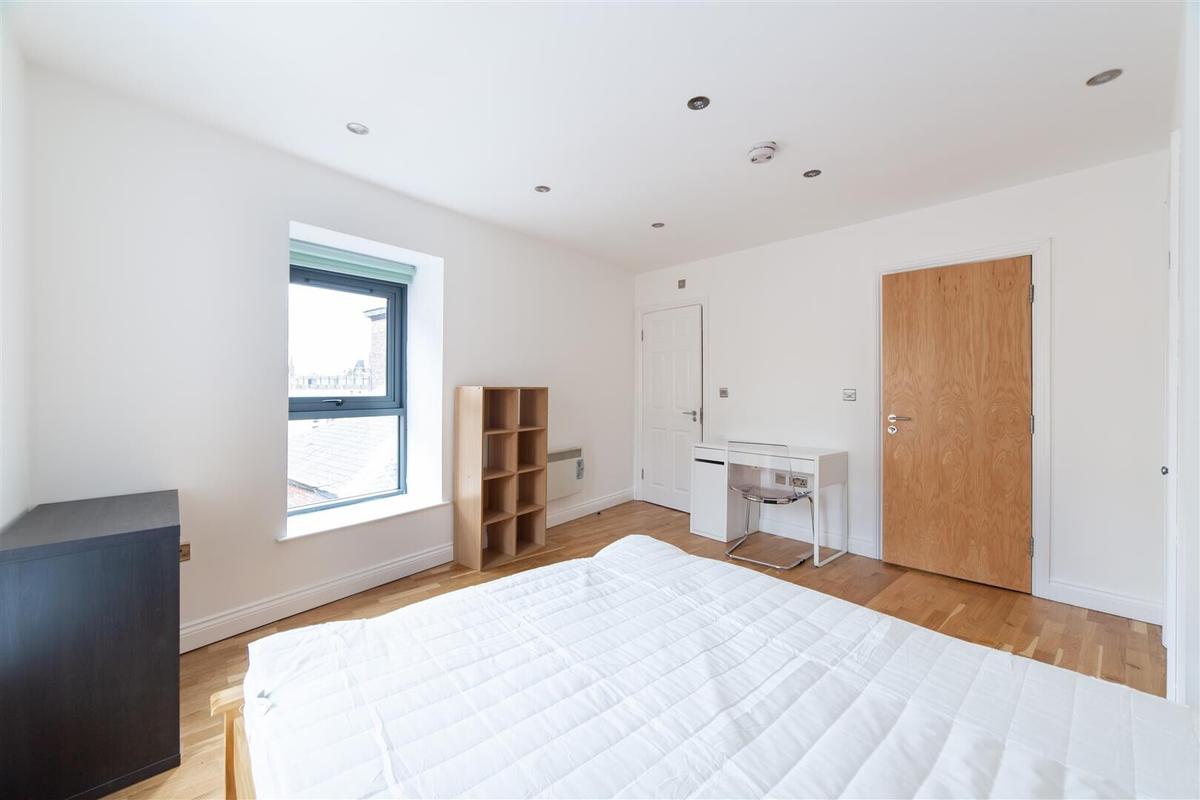 3 bedroom apartment for rent Falconars House, Newcastle, NE1 5AR UniHomes