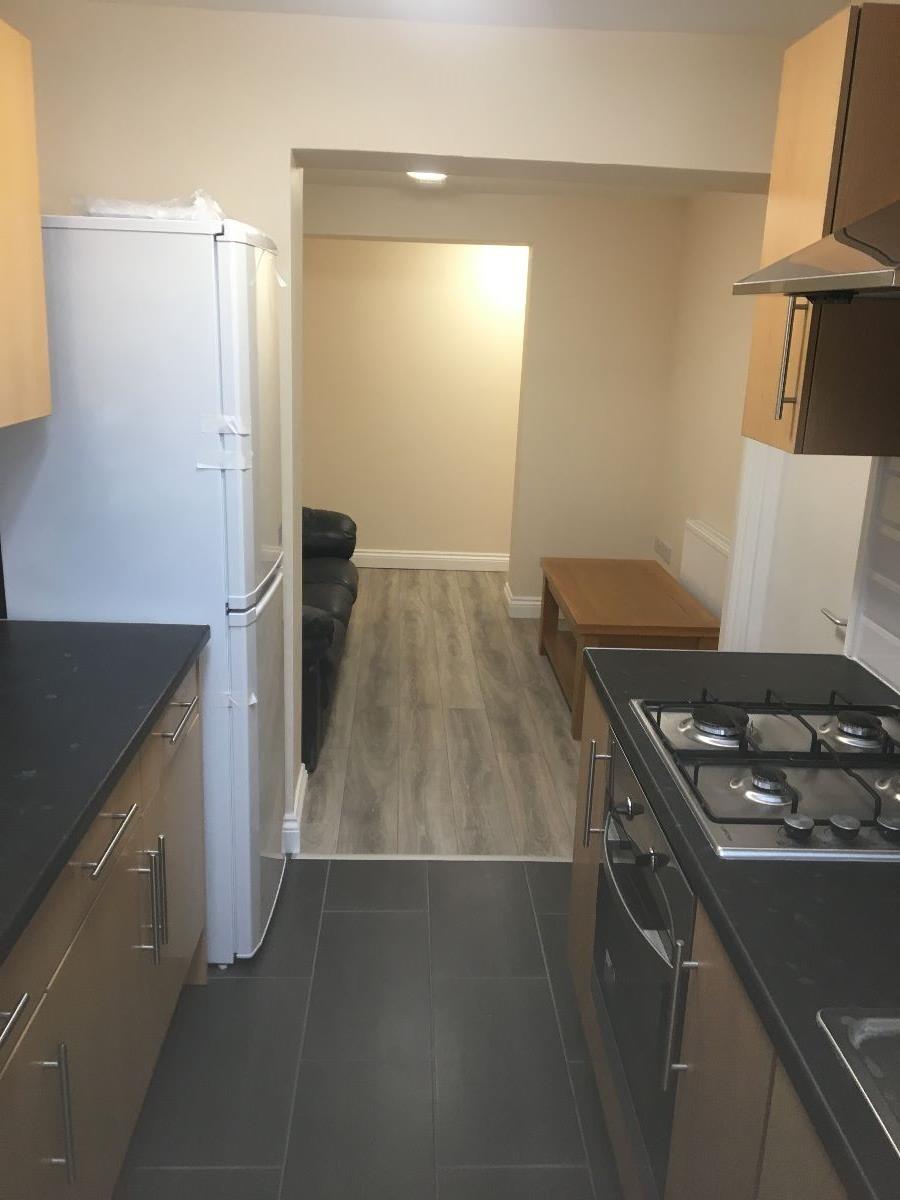 6 bedroom house for rent Masters Road, Leamington Spa, CV31 2EY UniHomes