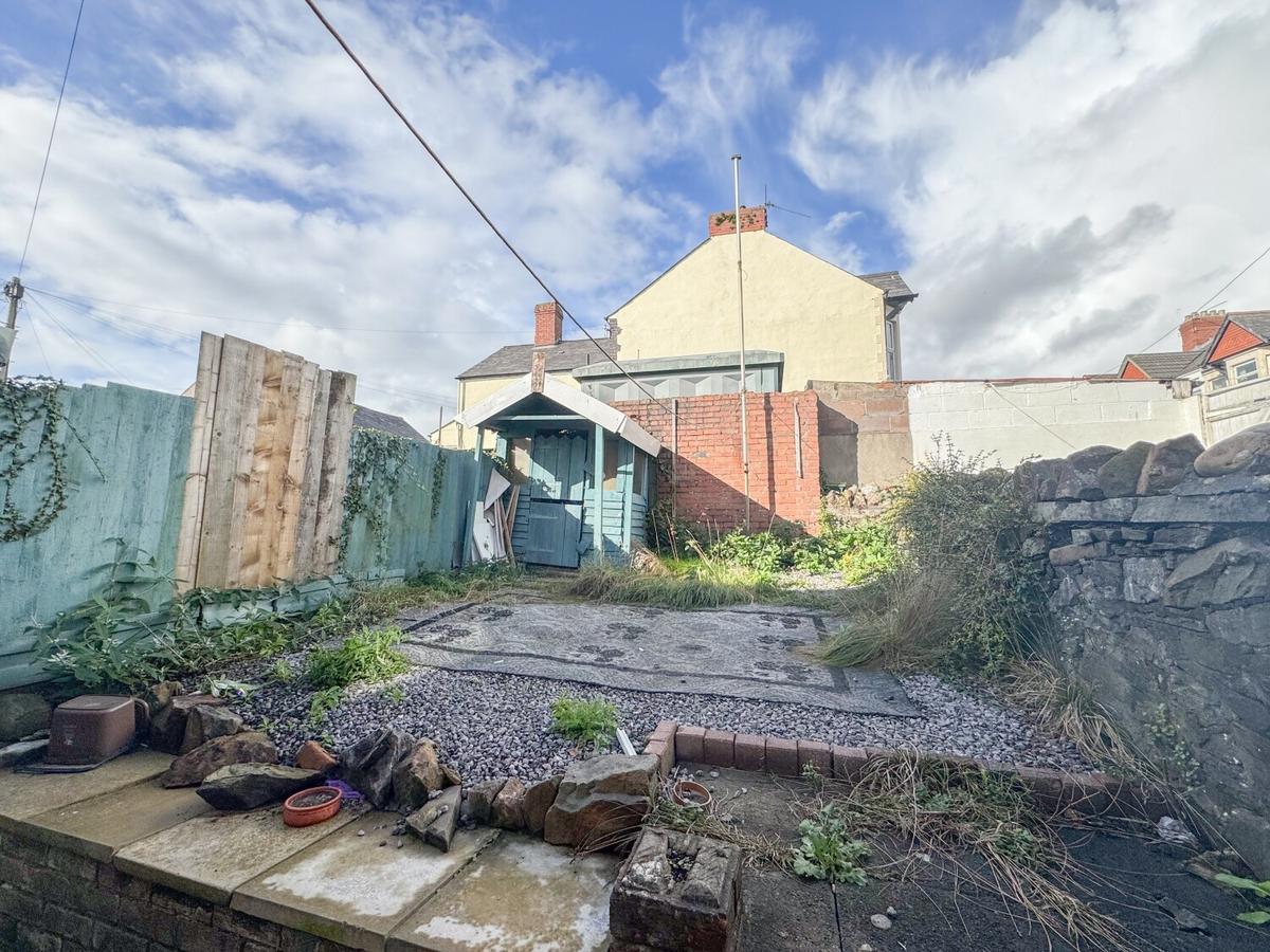 6 bedroom house for rent Llantrisant Street, Cardiff, CF24 4JB UniHomes