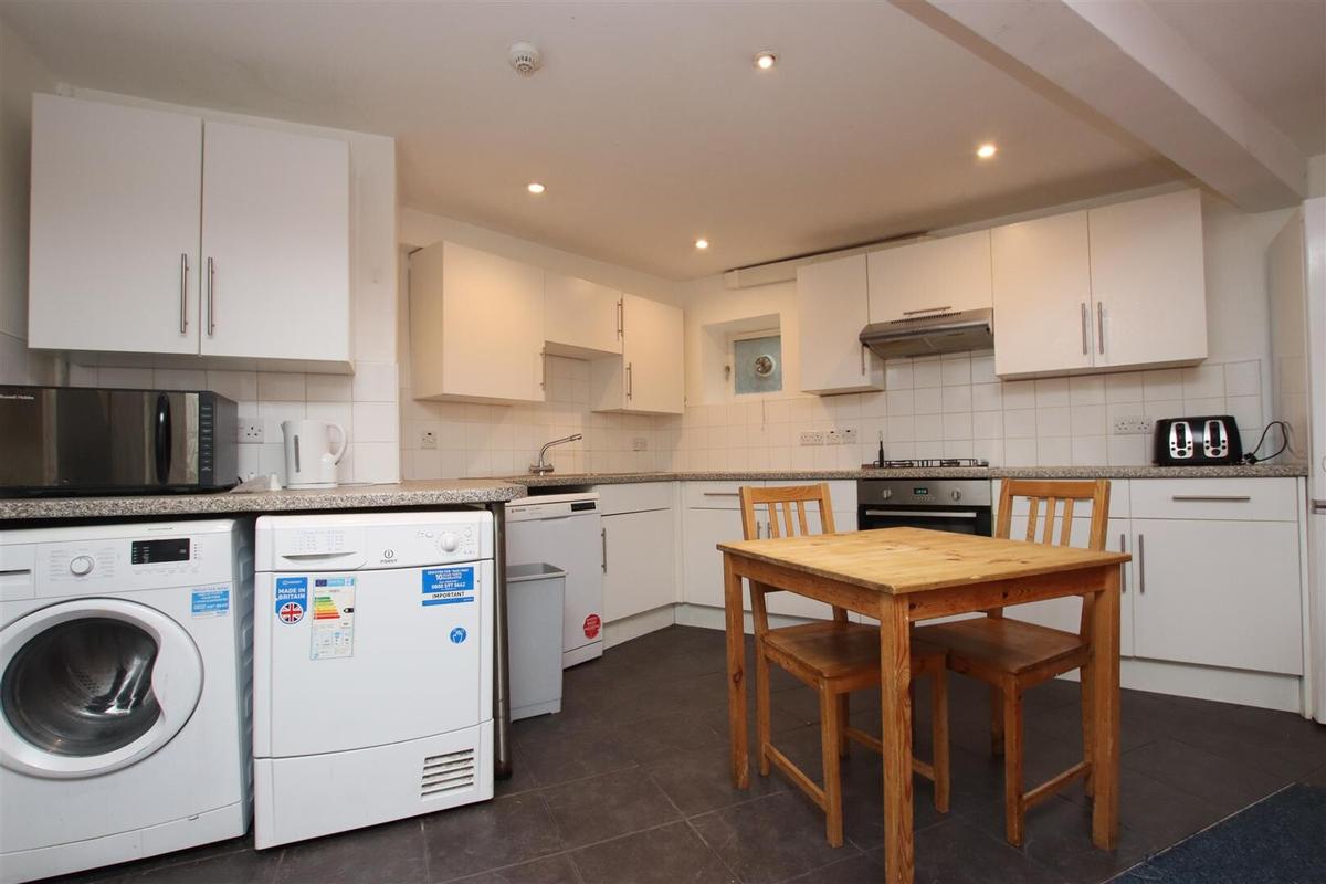 7 bedroom house for rent Guinea Lane, Bath, BA1 5NB UniHomes