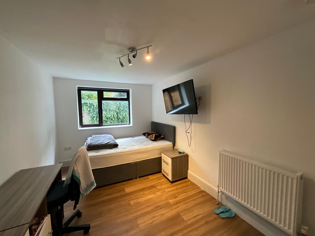 6 bedroom house for rent Beeston Road, Nottingham, NG7 2JQ UniHomes