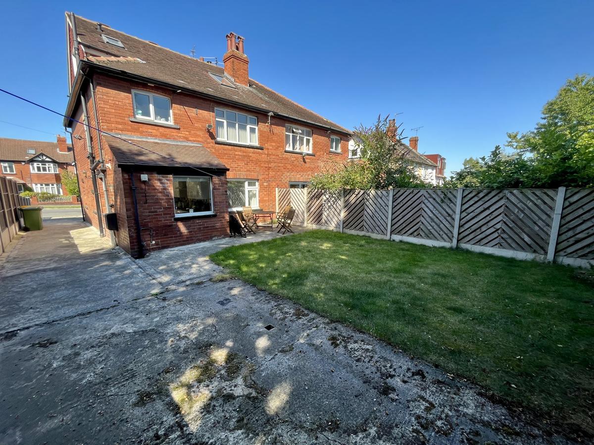 5 bedroom house for rent St. Annes Road, Leeds, LS6 3NY UniHomes