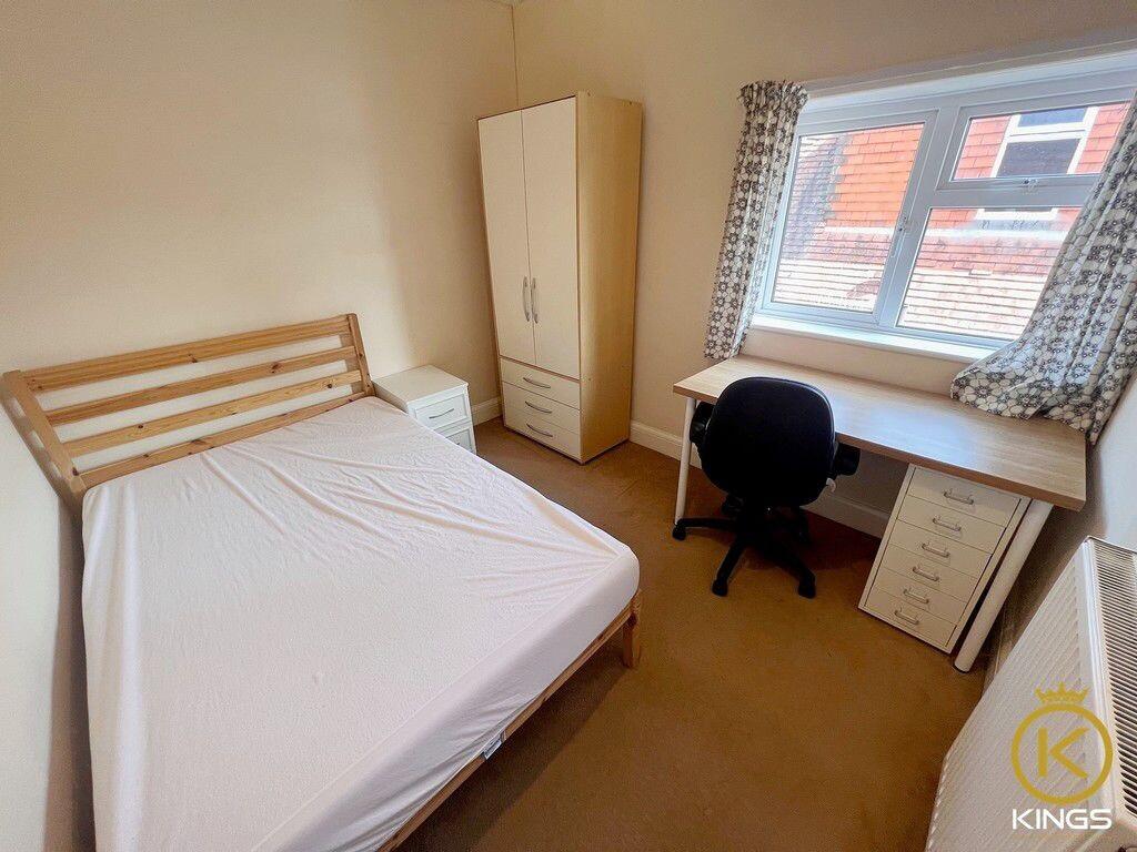 5 bedroom house for rent Aldershot Road, Surrey, GU2 8AJ UniHomes