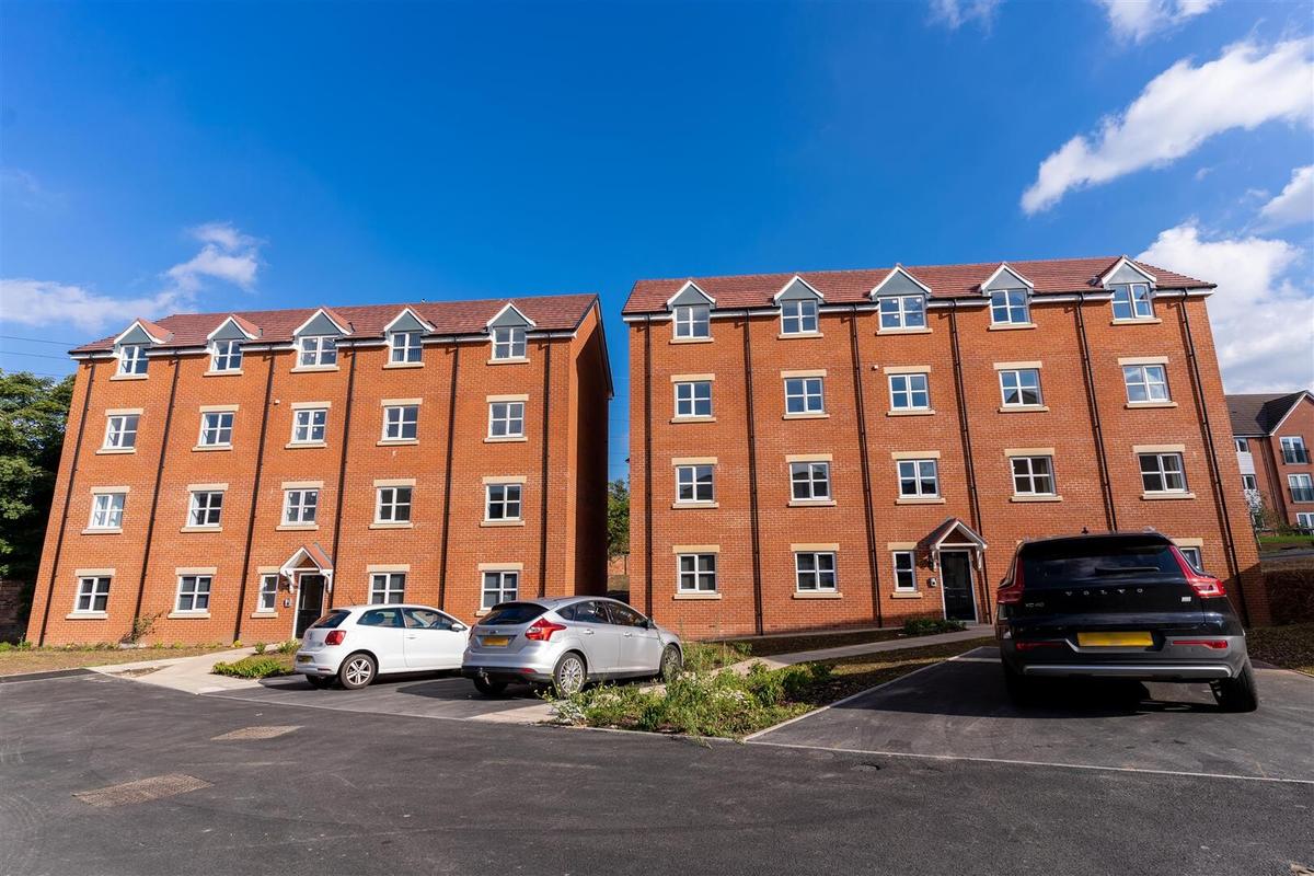 2 bedroom house for rent Heroes Drive, Birmingham, B29 6US UniHomes