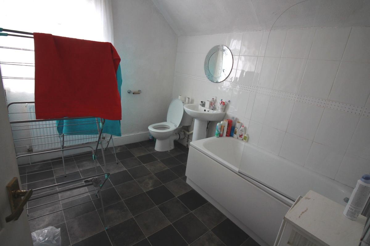 4 bedroom house for rent Angus Street, Cardiff, CF24 3LY UniHomes