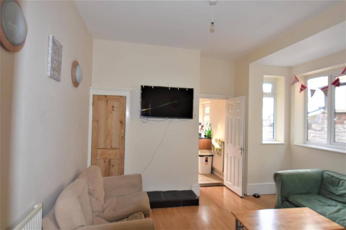 5 bedroom house for rent Fawcett Road, Portsmouth, PO4 0DP UniHomes