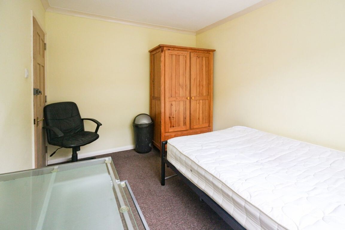 4 bedroom house for rent Alpine Gardens, Bath, BA1 5PB UniHomes