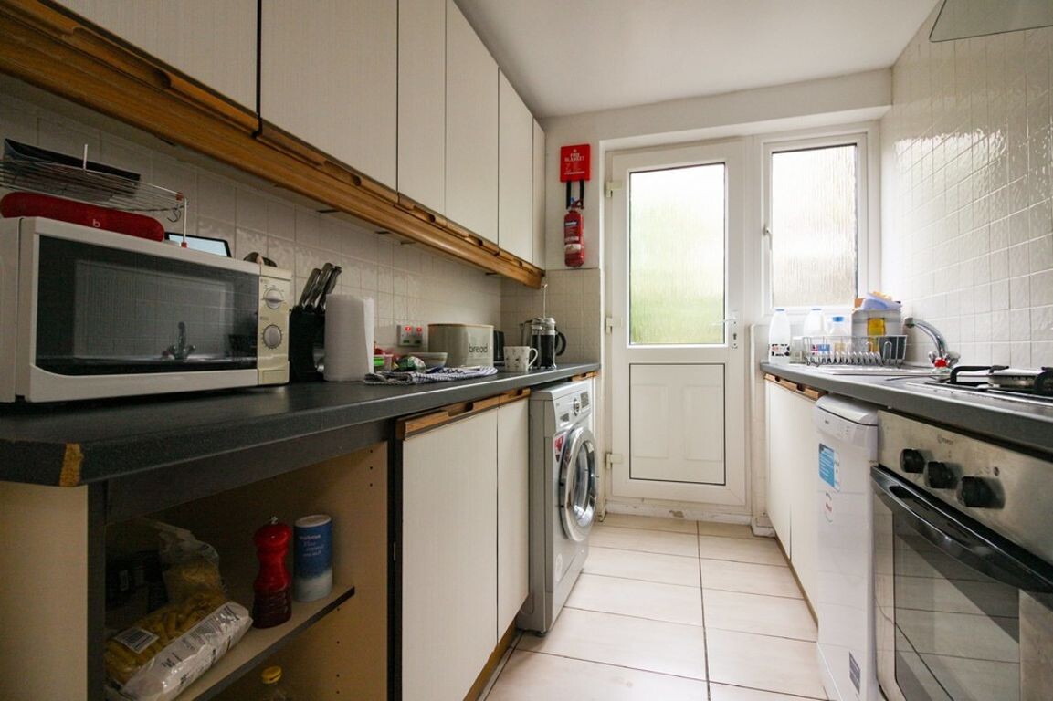 4 bedroom house for rent Alpine Gardens, Bath, BA1 5PB UniHomes