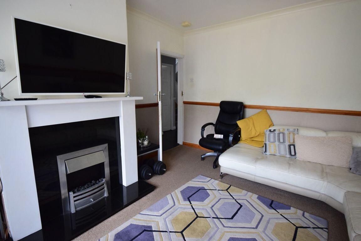 4 bedroom house for rent Lambourne Crescent, Surrey, GU21 5RQ UniHomes