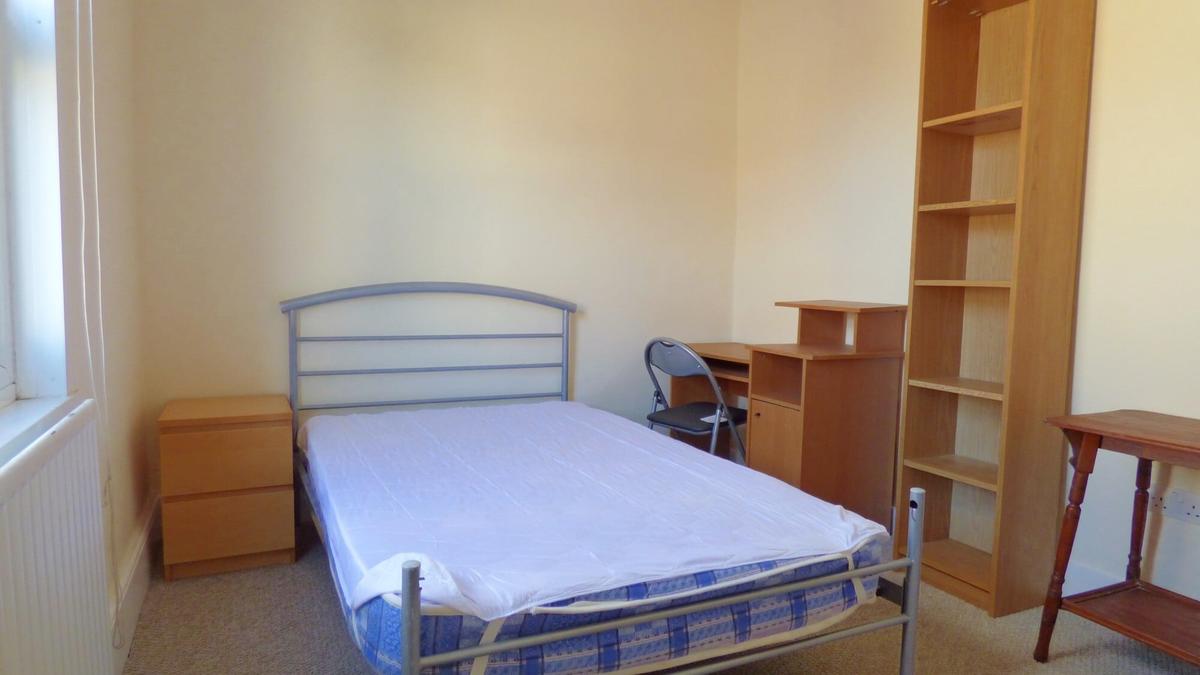 4 bedroom apartment for rent Cowley Road, Oxford, OX4 1JE UniHomes