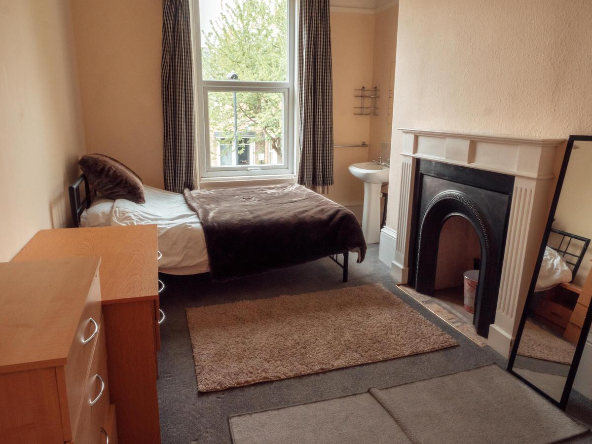 6 bedroom house for rent Larkspur Terrace, Newcastle, NE2 2DU UniHomes