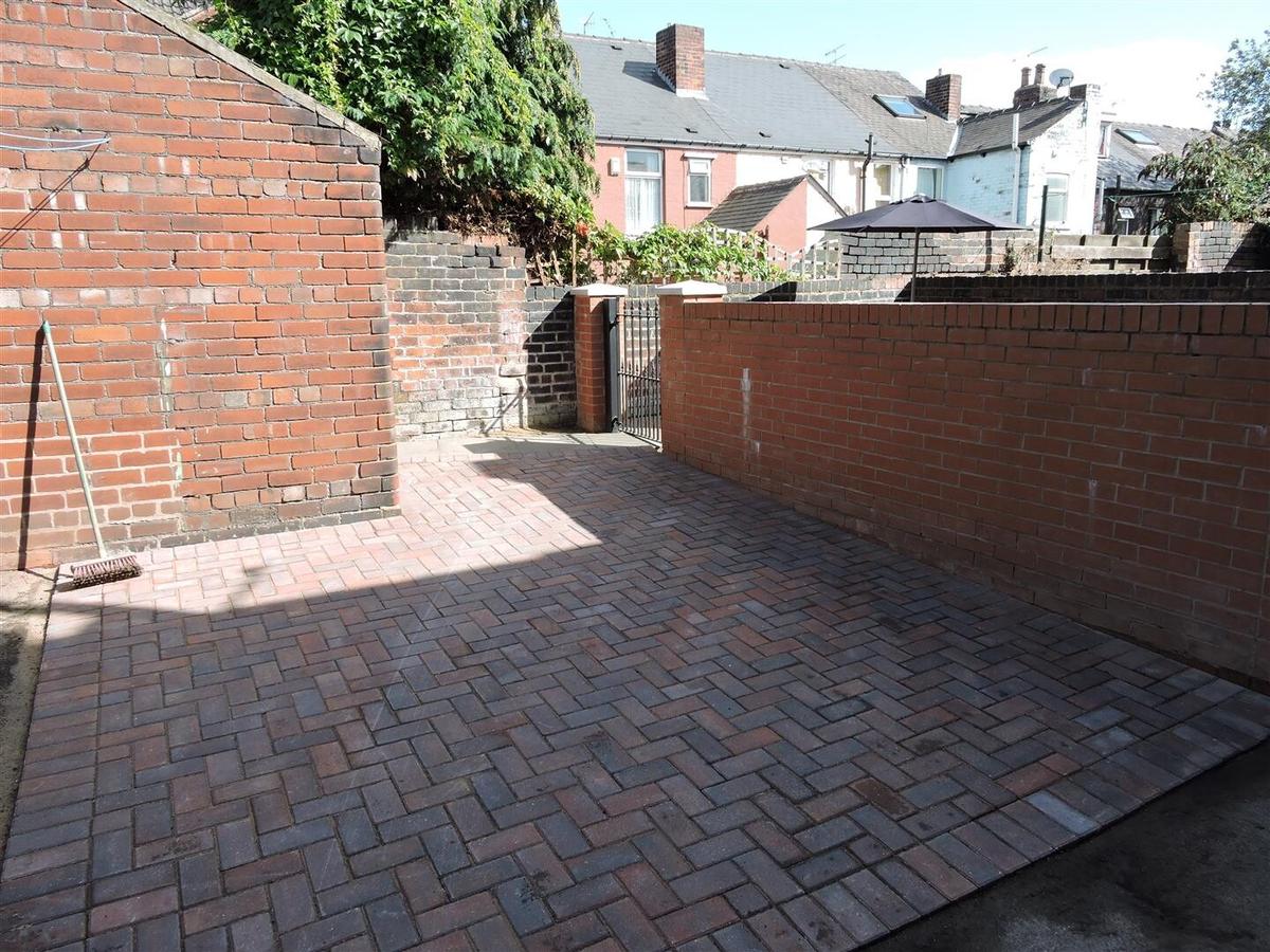 3 bedroom house for rent Lancing Road, Sheffield, S2 4EW UniHomes