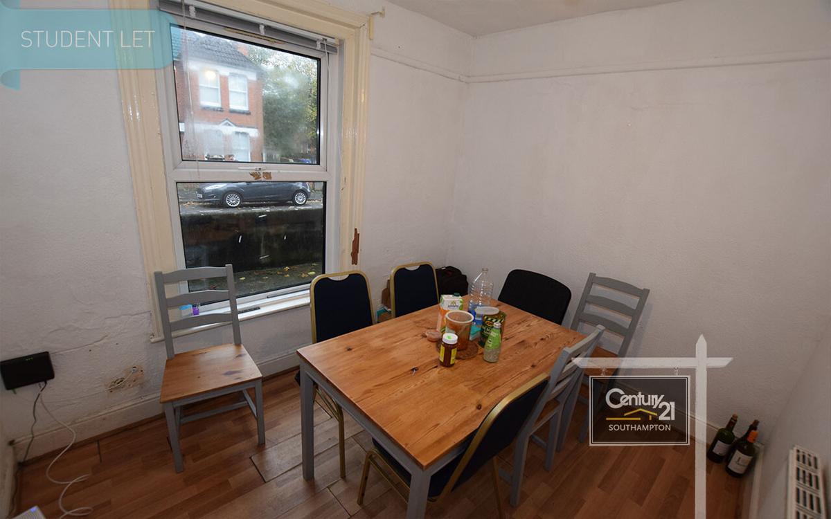 5 bedroom apartment for rent Sandhurst Road, Southampton, SO15 2FU