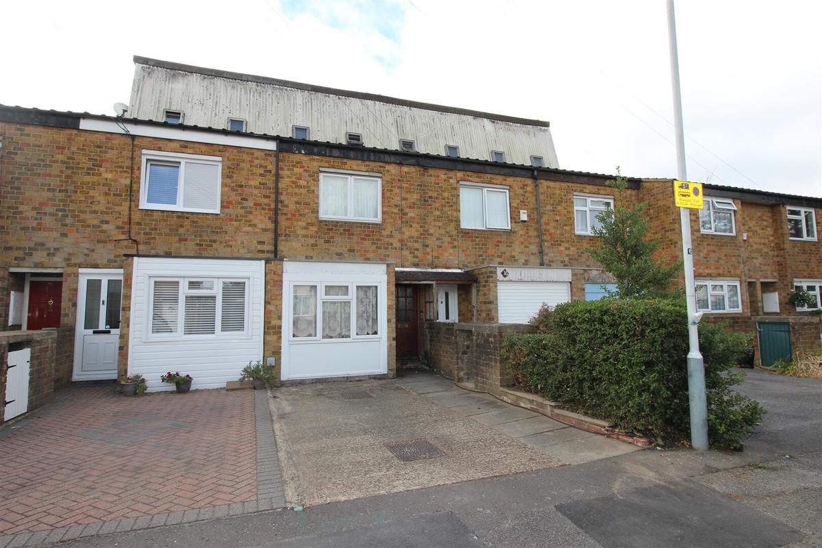 4 bedroom house for rent Hilliards Road, London, UB8 3TA UniHomes