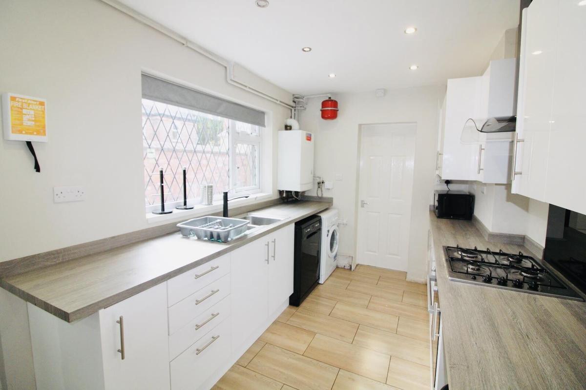 5 bedroom house for rent Balfour Road, Nottingham, NG7 1NY UniHomes