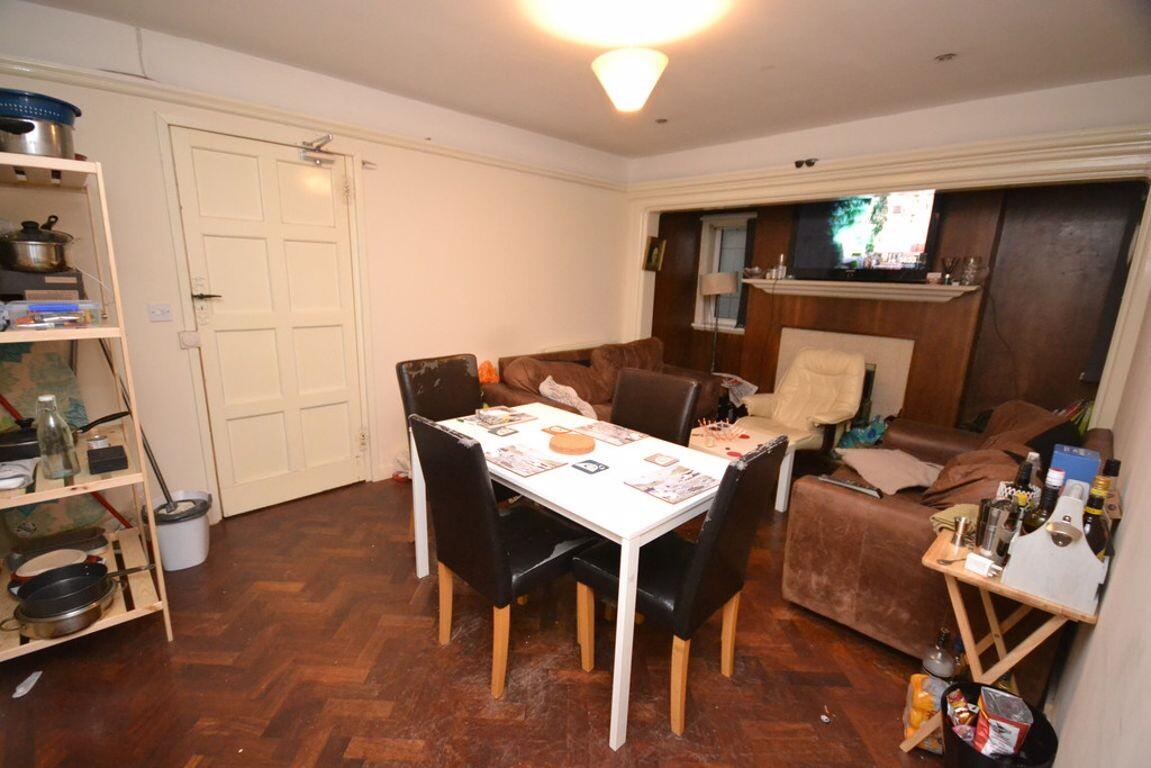 4 bedroom apartment for rent Derby Road, Nottingham, NG7 1NX UniHomes