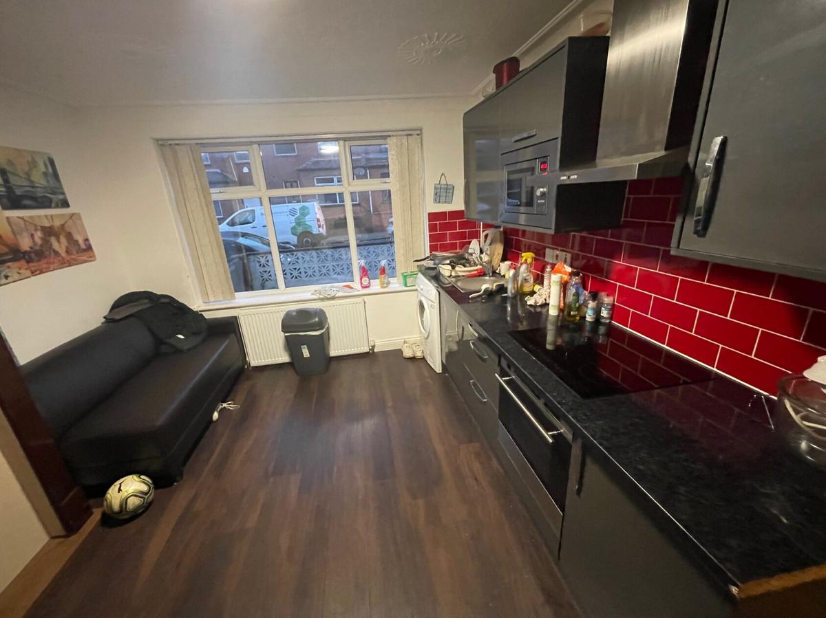 3 bedroom house for rent Mayville Avenue, Leeds, LS6 1NQ UniHomes