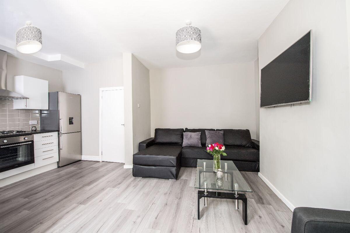 5 bedroom house for rent Blantyre Road, Liverpool, L15 3HT UniHomes