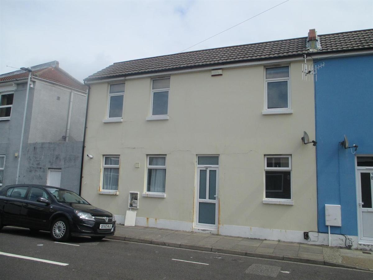 2 bedroom house for rent Hudson Road, Portsmouth, PO5 1HB UniHomes