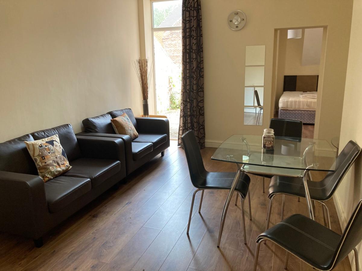 3 bedroom apartment for rent Grosvenor Gardens, Newcastle, NE2 1HQ