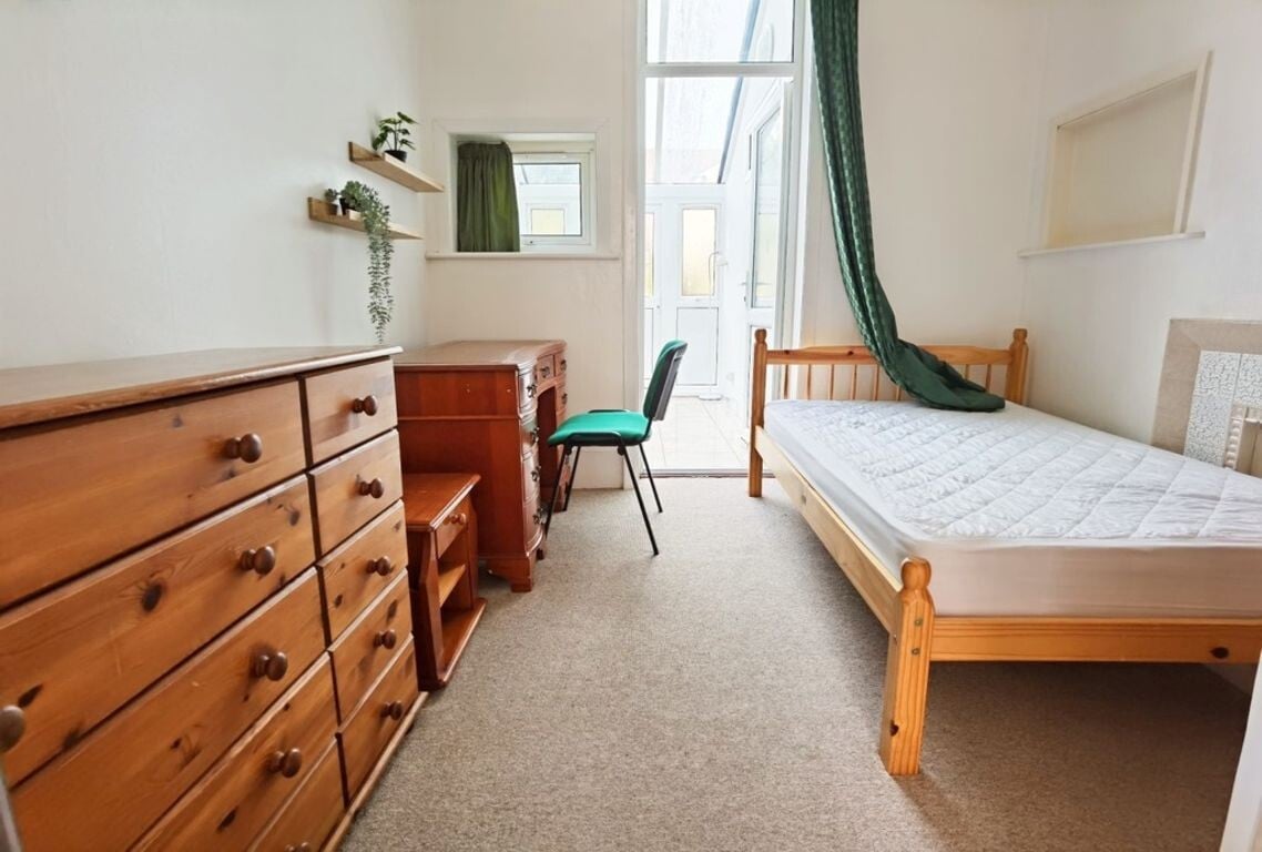 5 bedroom house for rent Sheffield Road Portsmouth, PO1 5DP UniHomes