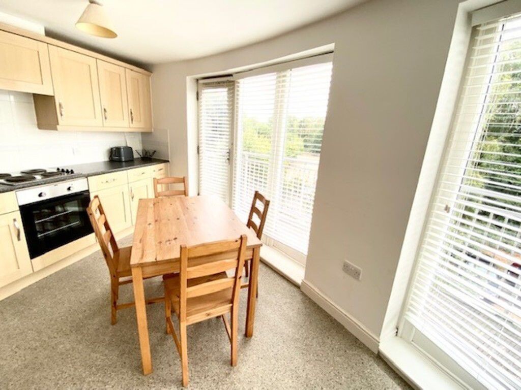 3 bedroom apartment for rent St Andrews Close, Canterbury, CT1 2RT