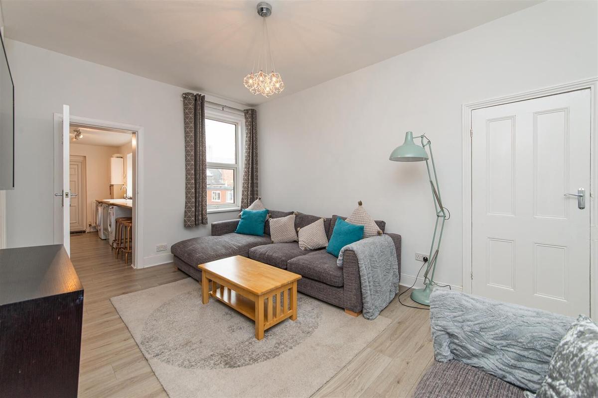3 bedroom apartment for rent Doncaster Road, Newcastle, NE2 1RB UniHomes