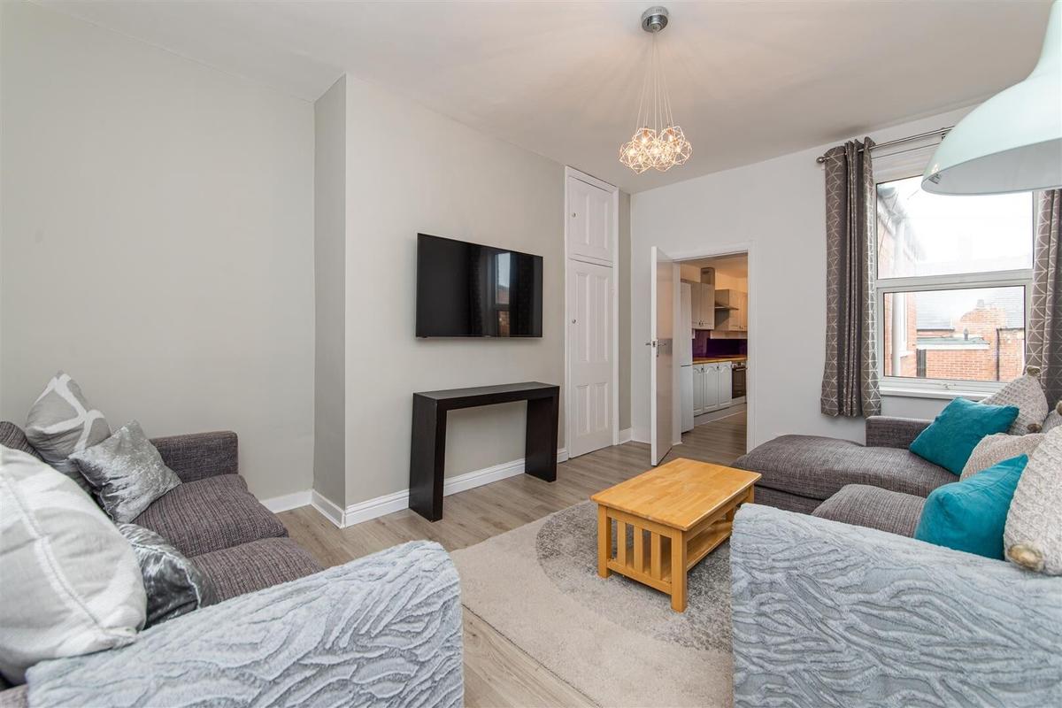 3 bedroom apartment for rent Doncaster Road, Newcastle, NE2 1RB UniHomes