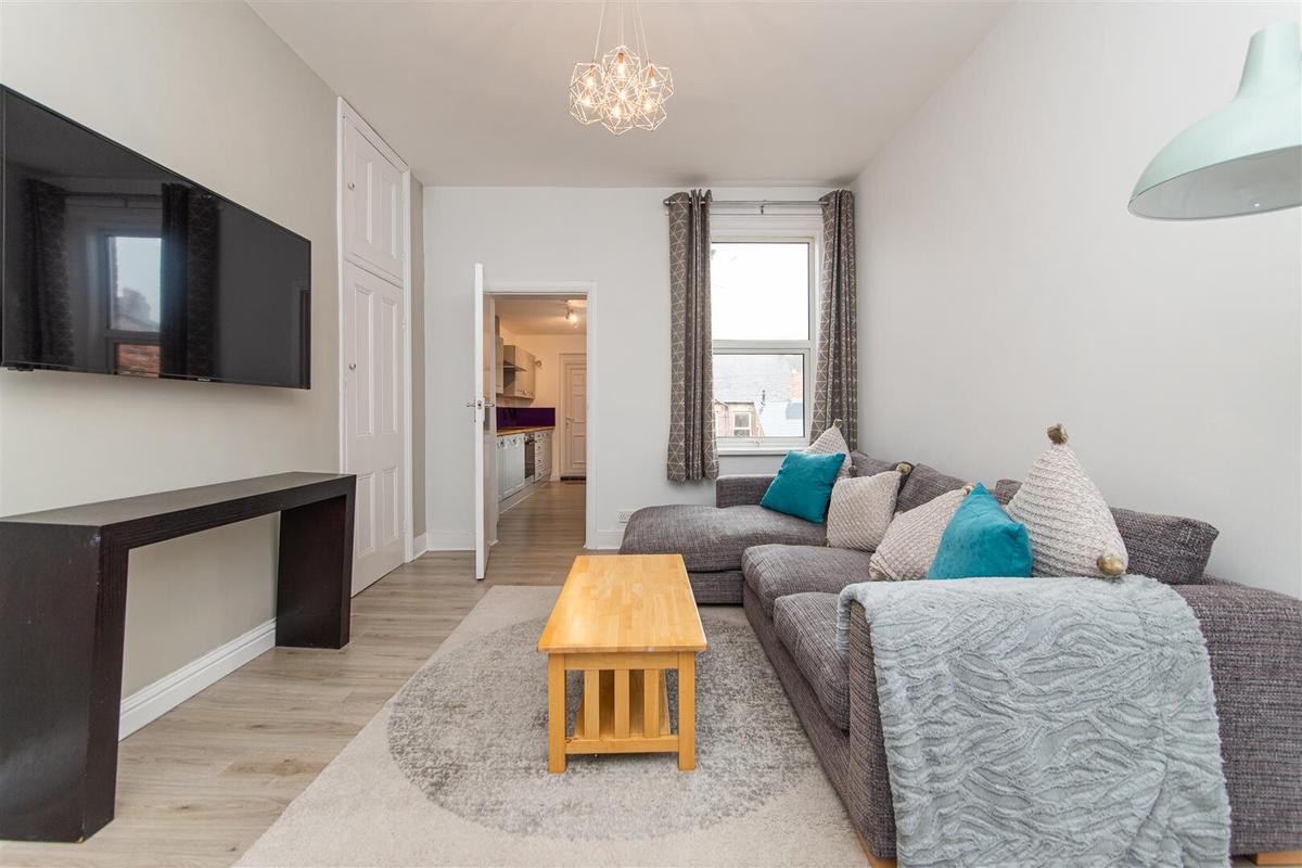 3 bedroom apartment for rent Doncaster Road, Newcastle, NE2 1RB UniHomes