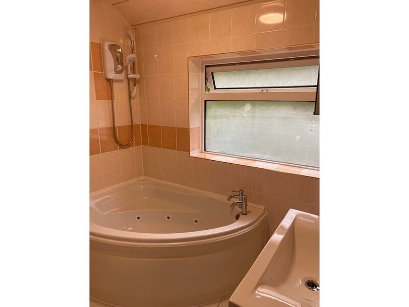 3 bedroom house for rent Llanedeyrn Road, Cardiff, CF23 9DW UniHomes