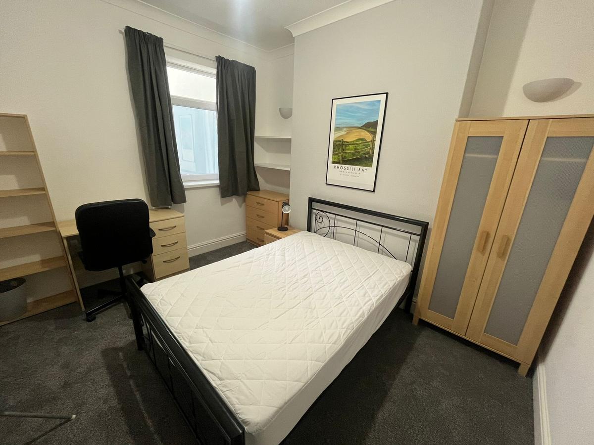 4 bedroom house for rent Kemble Street, Swansea, SA2 0BX UniHomes