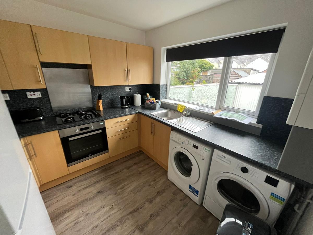 4 bedroom house for rent Kemble Street, Swansea, SA2 0BX UniHomes