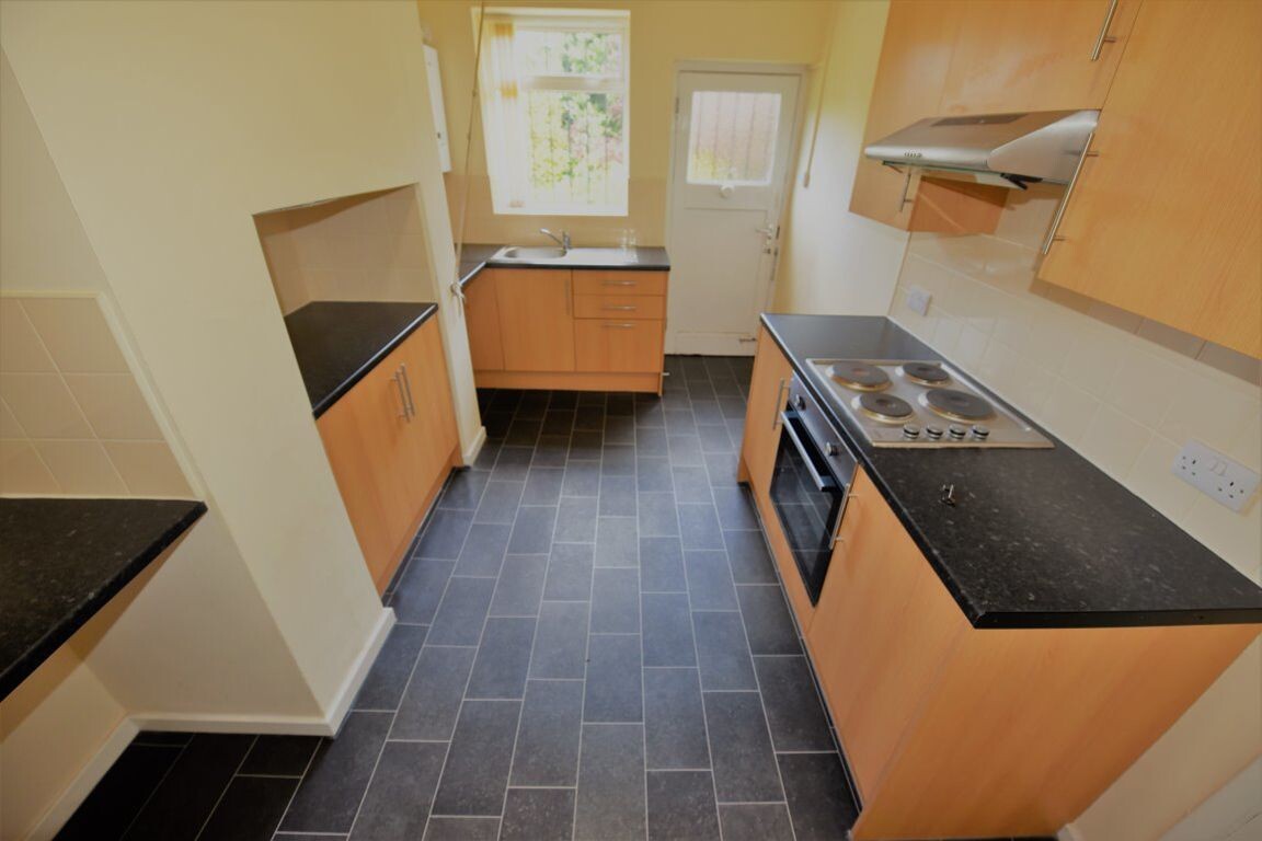 3 bedroom house for rent Otley Road, Leeds, LS16 5LG UniHomes