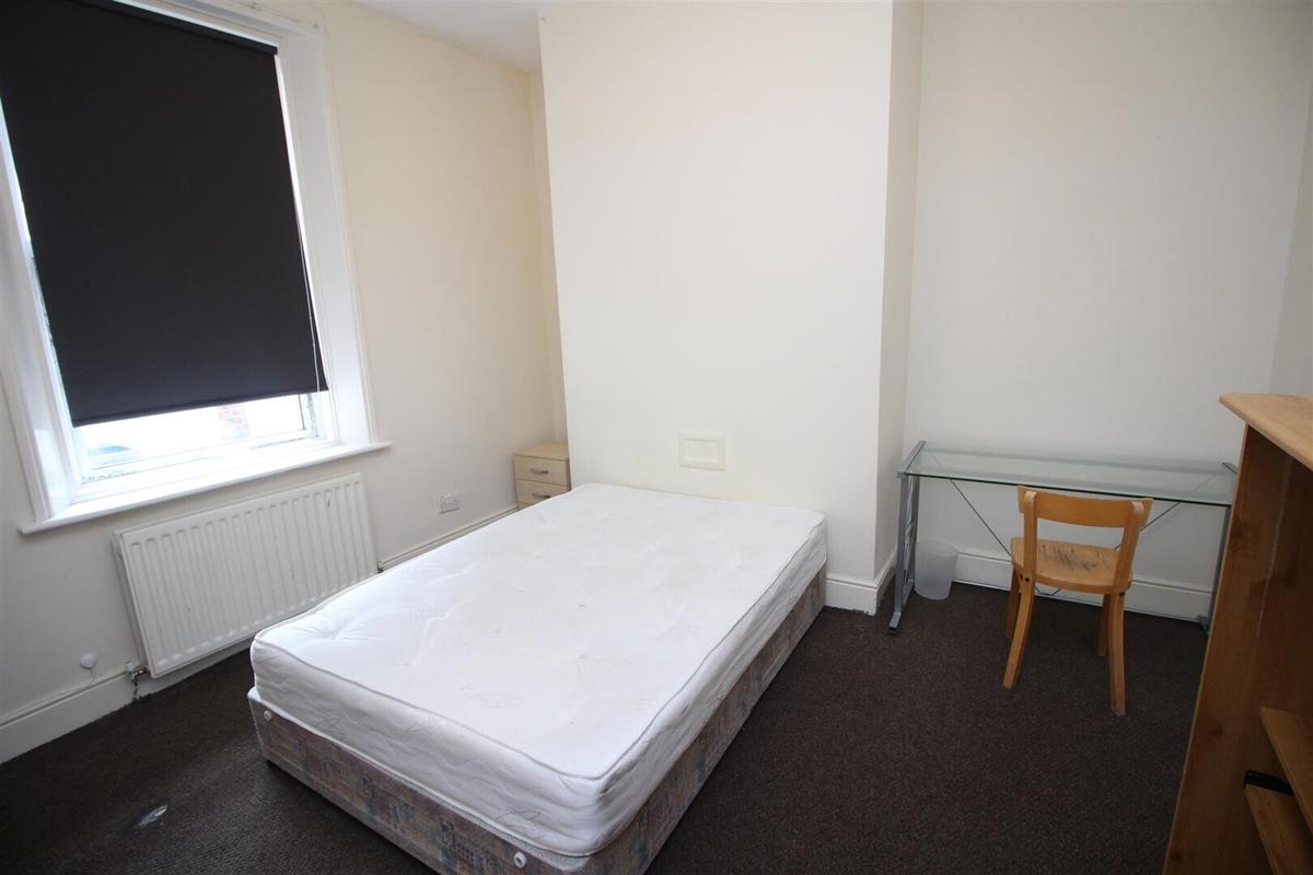 6 bedroom house for rent Clayton Park Square, Newcastle, NE2 4DP UniHomes