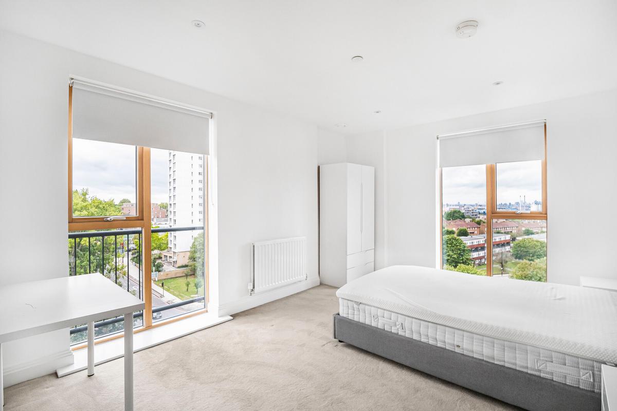 3 bedroom apartment on Weston Point, Woolwich, London