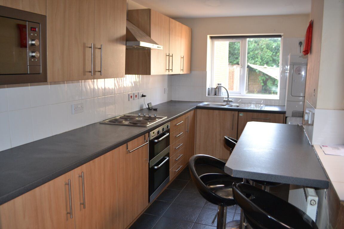 5 bedroom house for rent Teignmouth Road, Birmingham, B29 7AY UniHomes