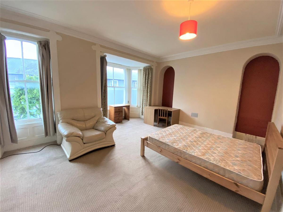 6 bedroom house for rent Queens Road, Aberystwyth, SY23 2HH UniHomes