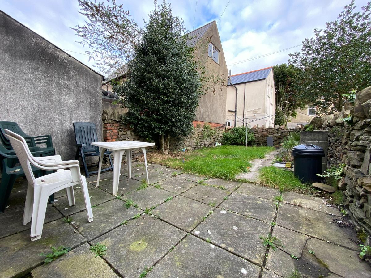 4 bedroom house for rent Mackintosh Place, Cardiff, CF24 4RR UniHomes