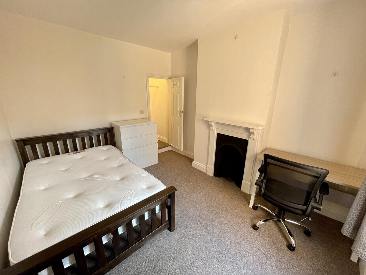 2 bedroom house for rent Wolverton Road Leicester, Leicester, LE3 2AJ