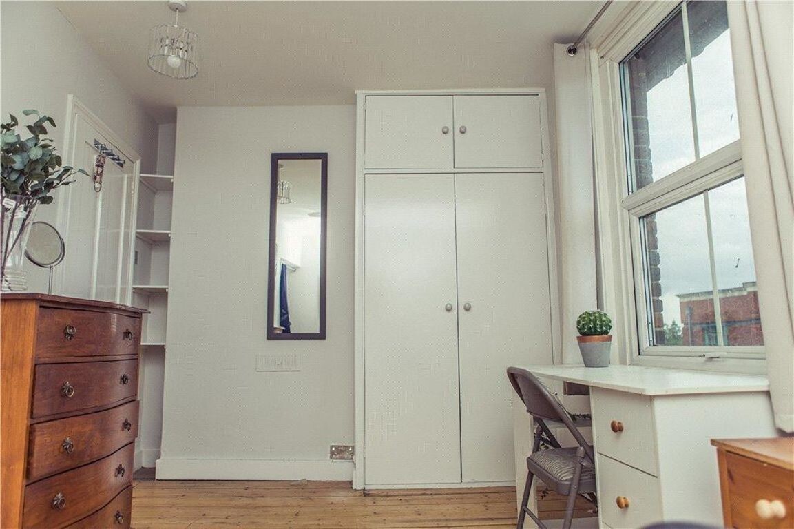 5 bedroom house for rent Guildford Park Road, Surrey, GU2 7NA UniHomes