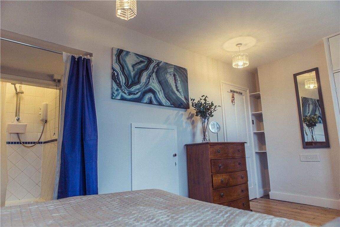 5 bedroom house for rent Guildford Park Road, Surrey, GU2 7NA UniHomes