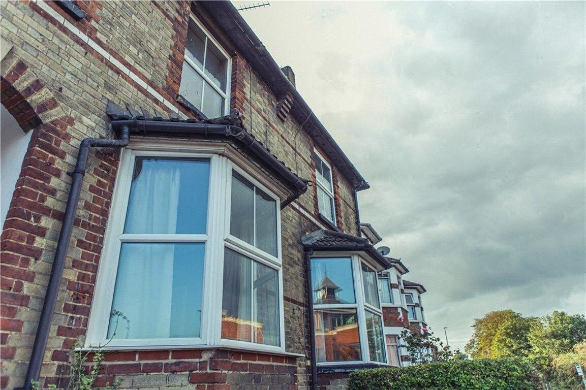 5 bedroom house for rent Guildford Park Road, Surrey, GU2 7NA UniHomes