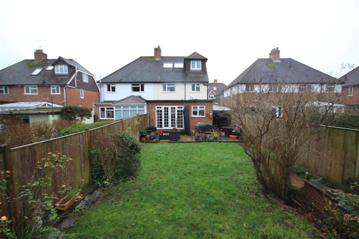 4 bedroom house for rent Beech Grove, Surrey, GU2 7UZ UniHomes